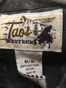 snap button shirt tag