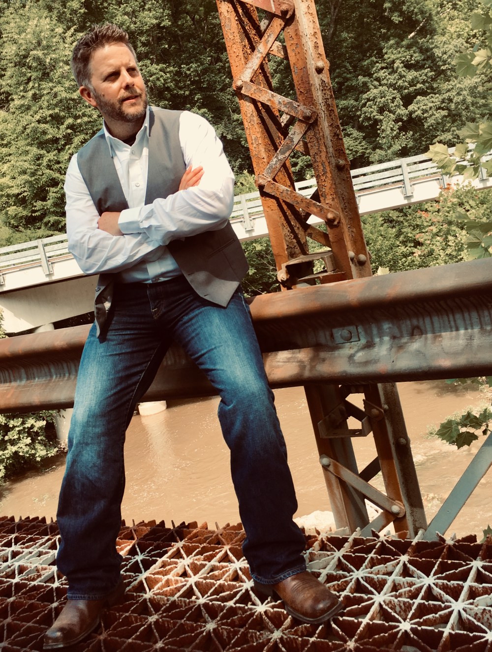 snap-button-shirt-guy-brigalow-country-western-white-shirt-05